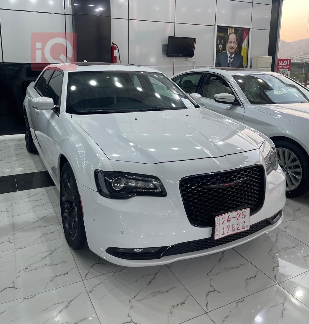 كرايسلر 300